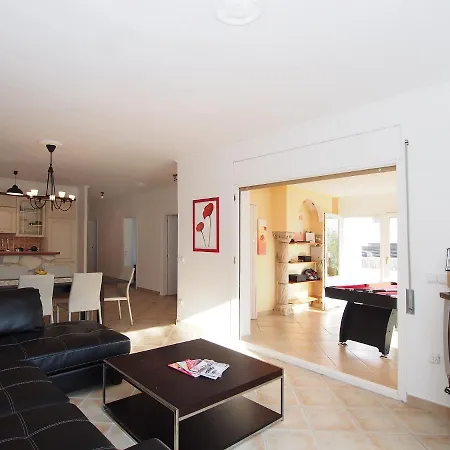 Holiday Montgri Holiday home Empuriabrava