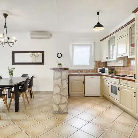 Montgri By Interhome