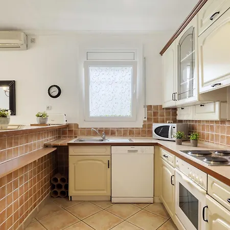 Montgri By Interhome بيت للعطل إمبوريابرافا