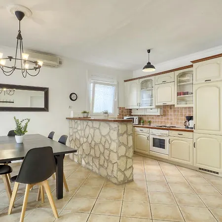Montgri By Interhome *