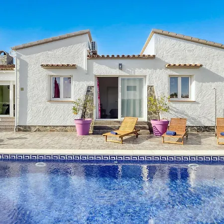 بيت للعطل Montgri By Interhome