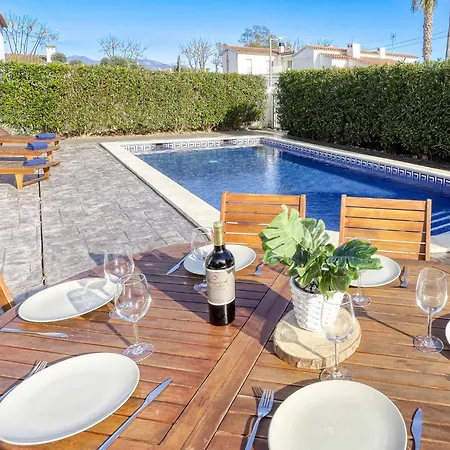 Montgri By Interhome * إمبوريابرافا