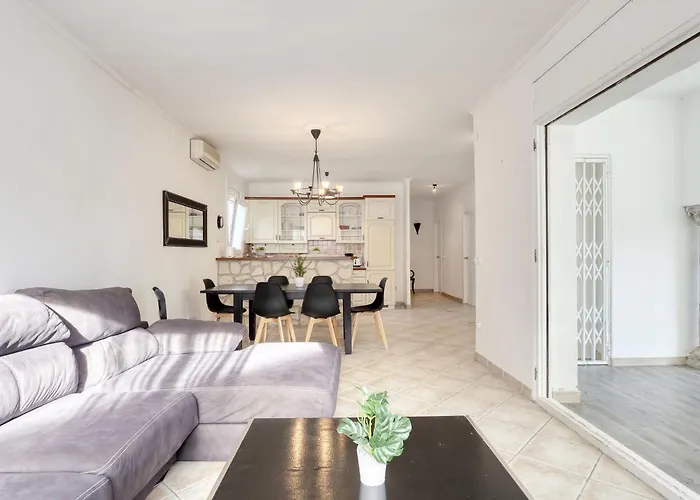 Feriehus Montgri By Interhome Empuriabrava